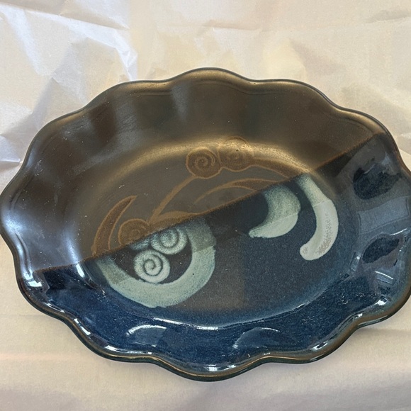 Scalloped Edge Pavlo Pottery Hand Handcrafted Platter From Rockton Ontario - Picture 6 of 6